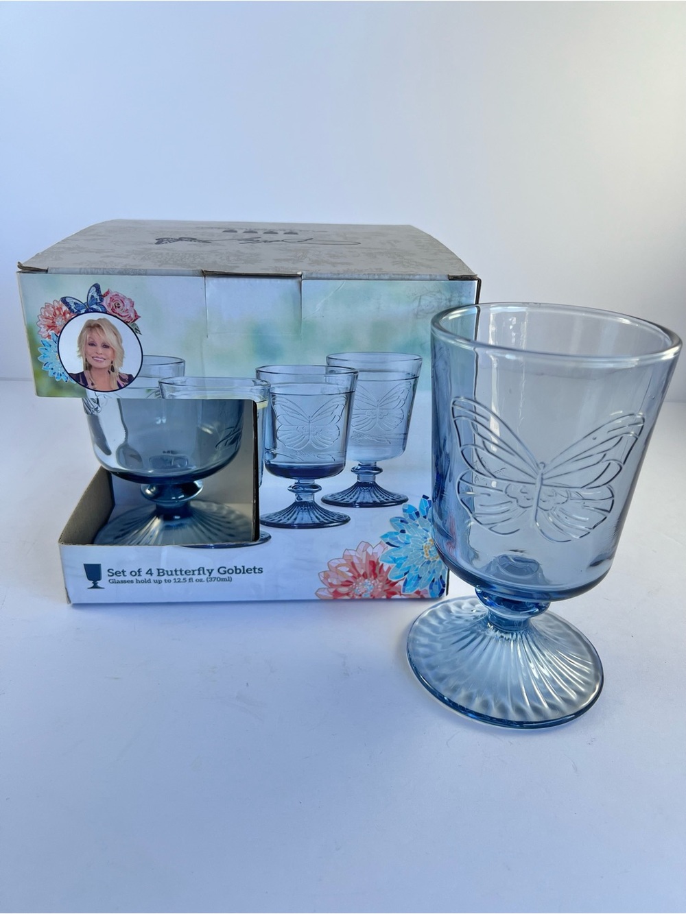 NEW Dolly Parton Blue Butterfly Glass Goblets Set of 4 Smoky Mountain Toile